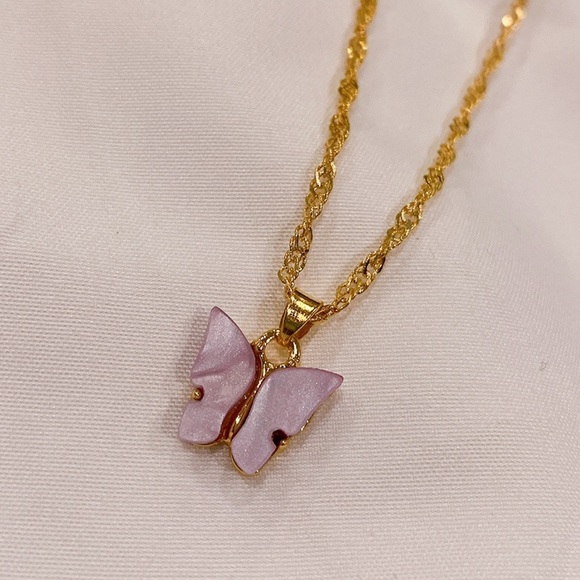 π4/$20 PURPLE BUTTERFLY NECKLACE - Picture 2 of 5